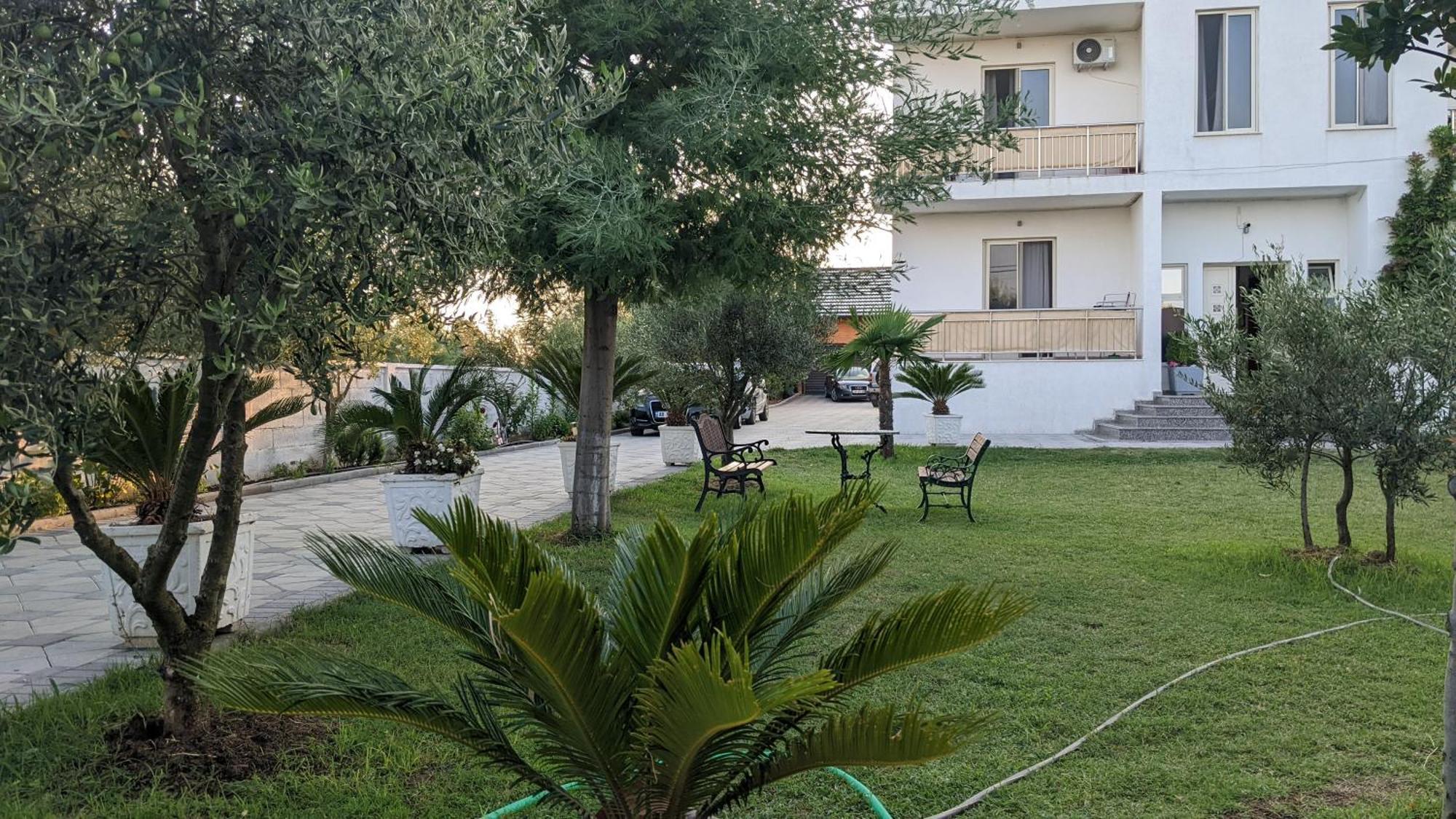 Kunevain Guest House Lezhë 外观 照片