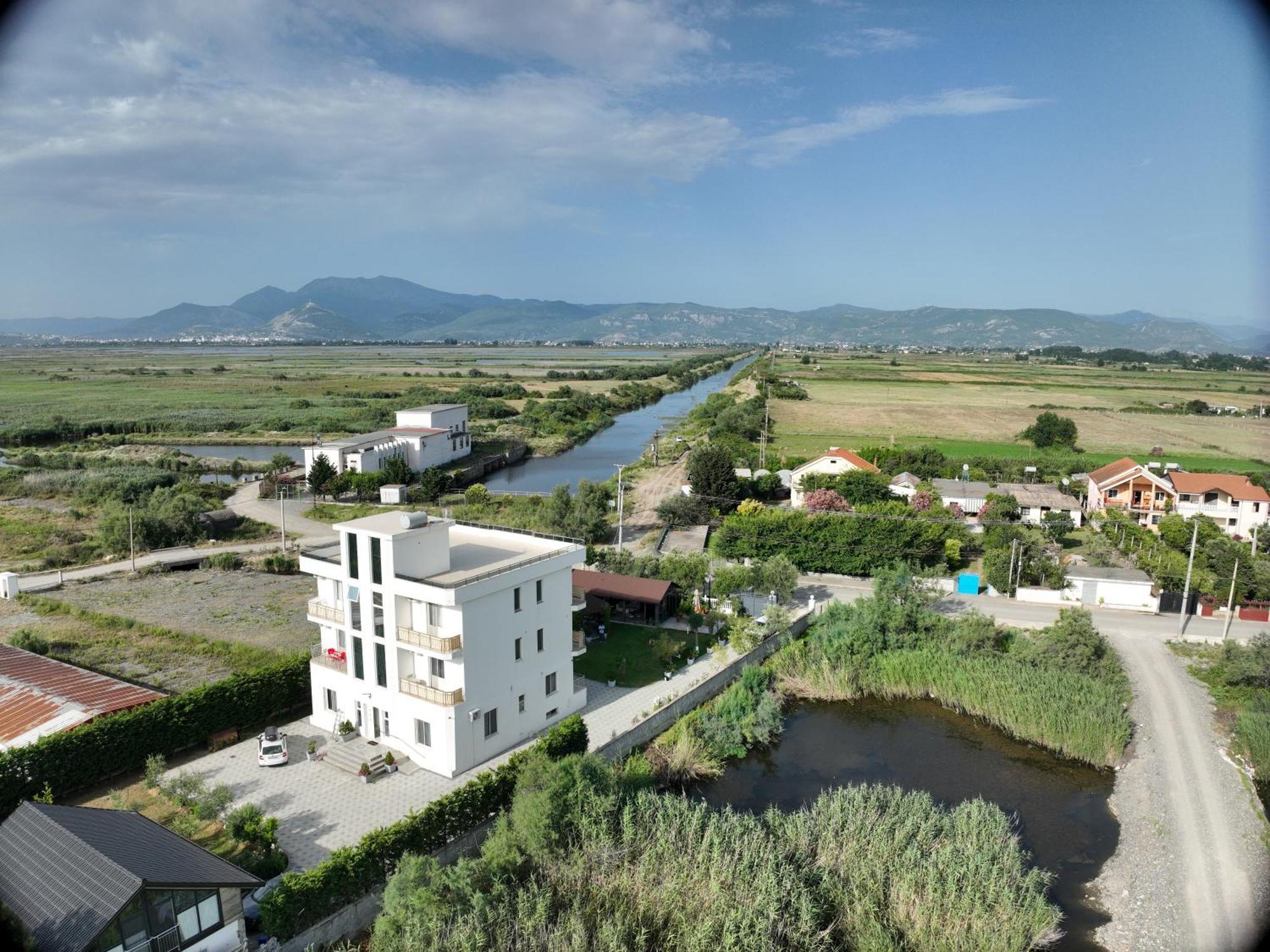 Kunevain Guest House Lezhë 外观 照片